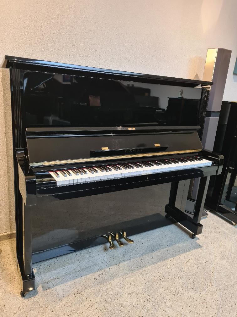 Kawai BL-61 PE occasion piano 132 cm zwart hoogglans, Gebruikt, Zwart, Niet ingevuld, Piano
