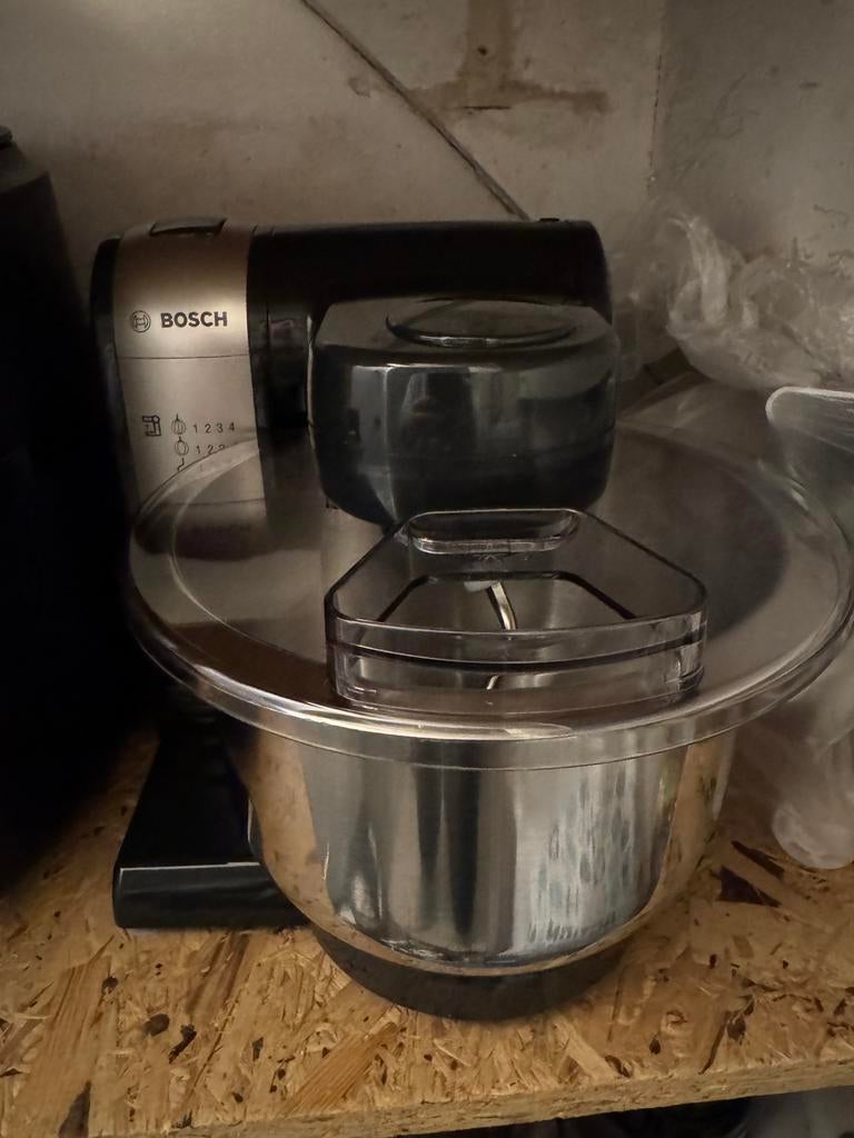 Bosch keukenmachine, Witgoed en Apparatuur, Keukenmixers, Ophalen, 4 liter of meer, Gebruikt, 3 snelheden of meer