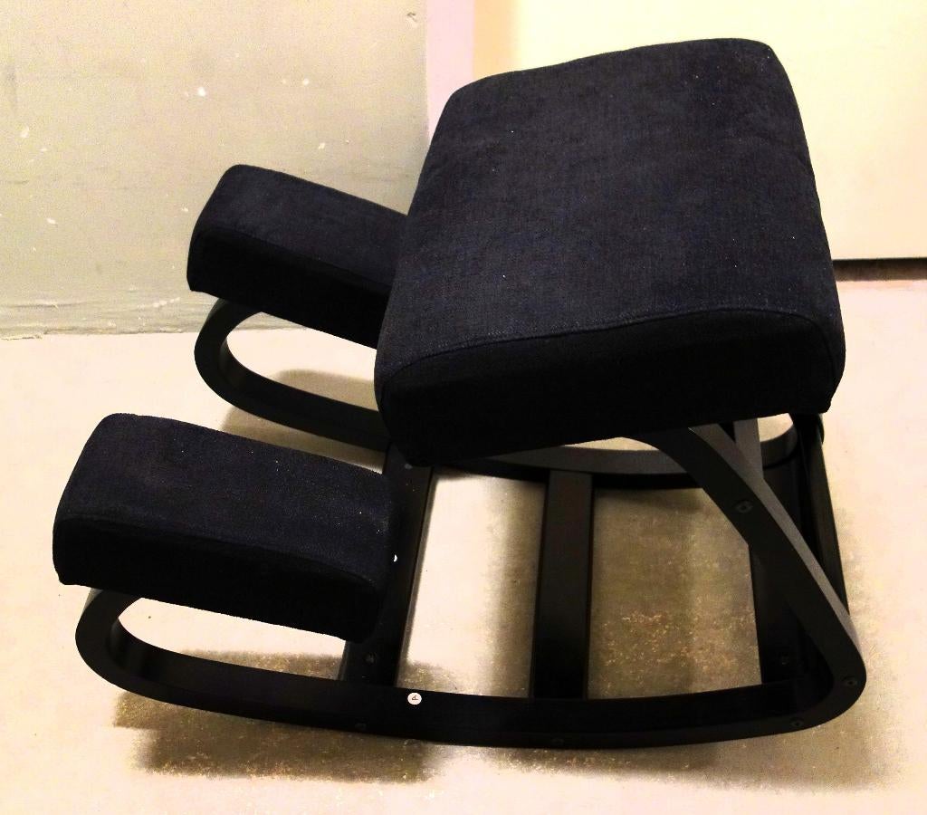 Ergonomische Kniestoel, Huis en Inrichting, Bureaustoelen, Gebruikt, Bureaukruk, Zwart, Ophalen of Verzenden