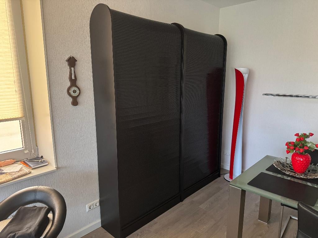 Te Koop. Zwarte lamellen kast., Ophalen, Zo goed als nieuw