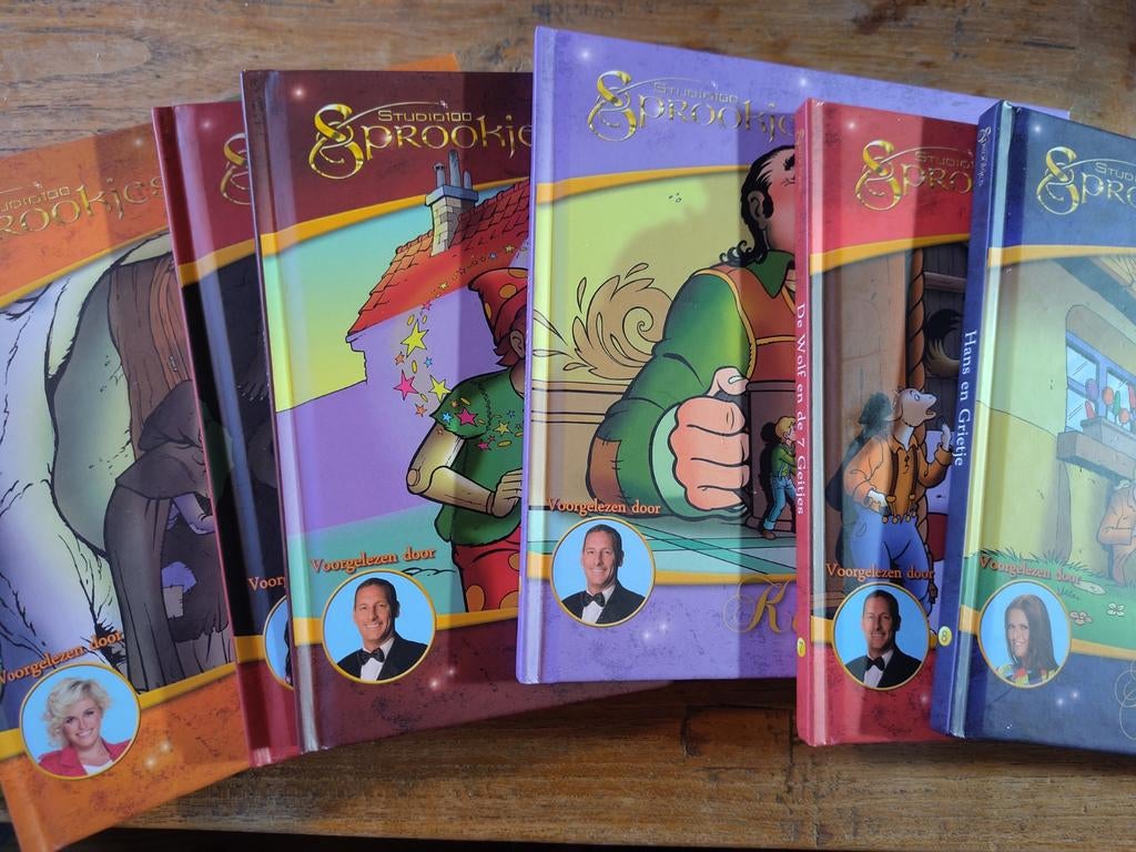 Studio 100 sprookjes - alle acht, boek + cd, Ophalen, Nieuw, Studio 100, Sprookjes