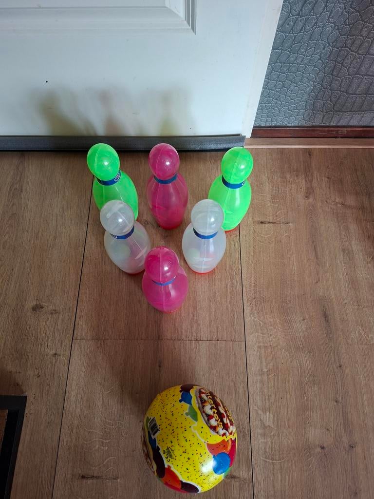 Kegelspel met bal, Ophalen, Zo goed als nieuw