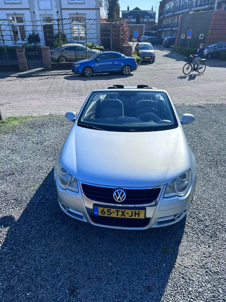 Vw eos 2.0 FSI  2007 187000 km het wordt mooi weer, Voorwielaandrijving, Stof, Zwart, Cabriolet