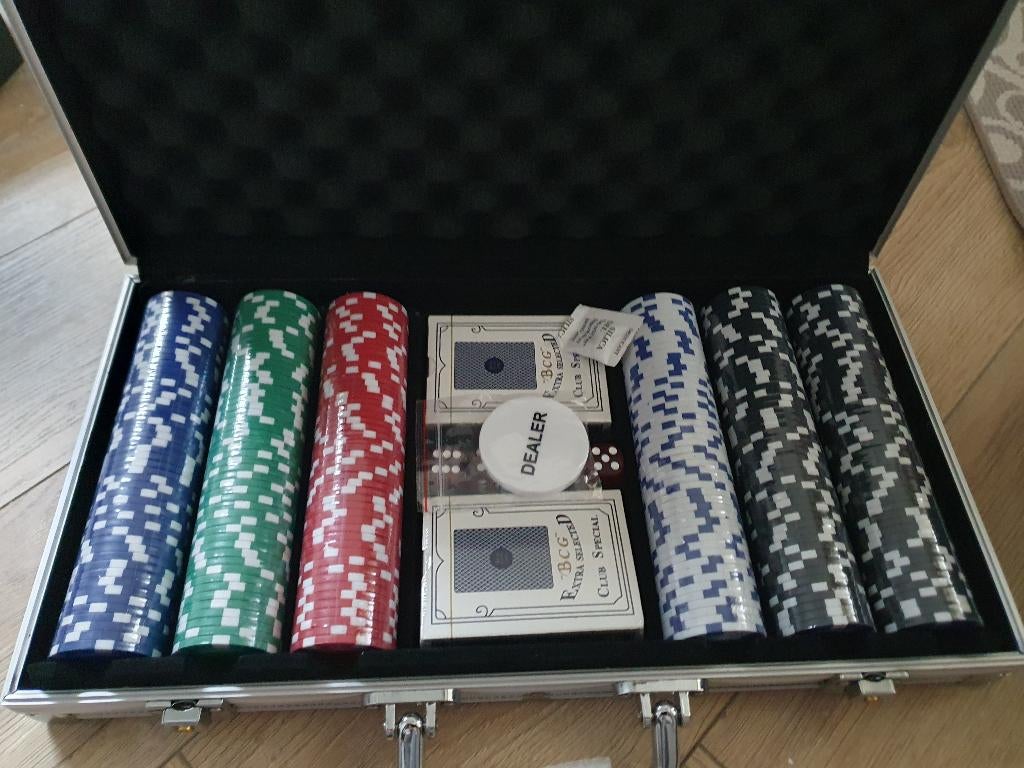 PlayOn pokerset 300 chips in koffer | nieuw | Texas Holdem, Ophalen of Verzenden, Nieuw