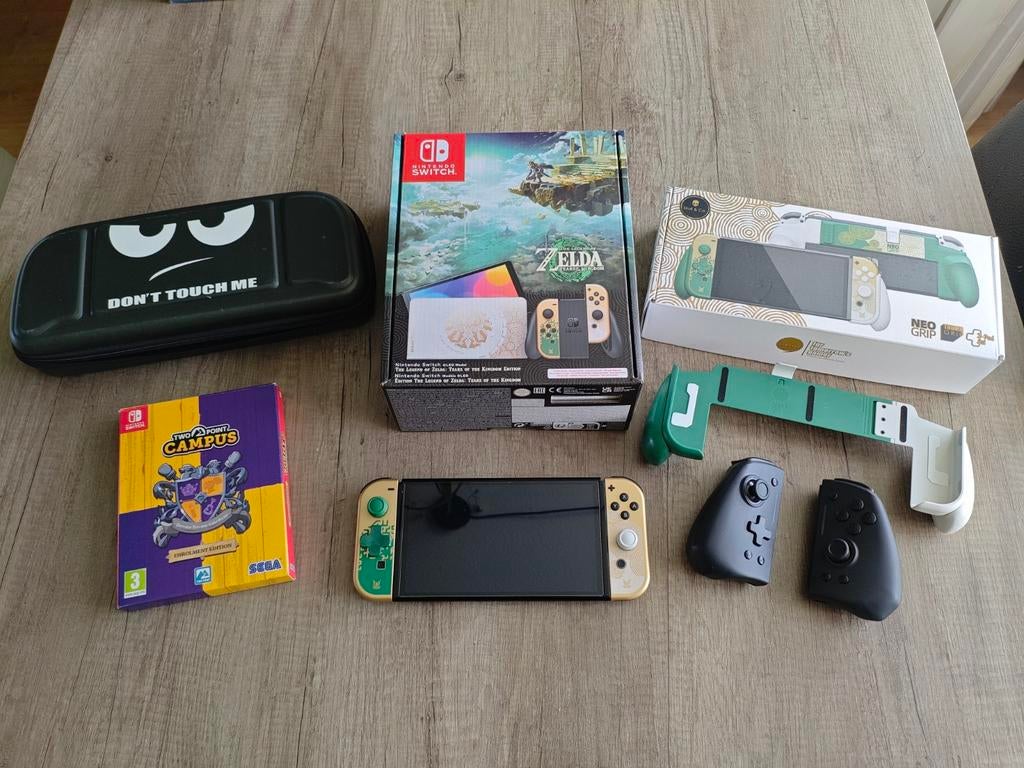 Nintendo Switch OLED Zelda TOTK-editie met Two Point Campus, Overige genres, 1 speler, Ophalen of Verzenden, Zo goed als nieuw