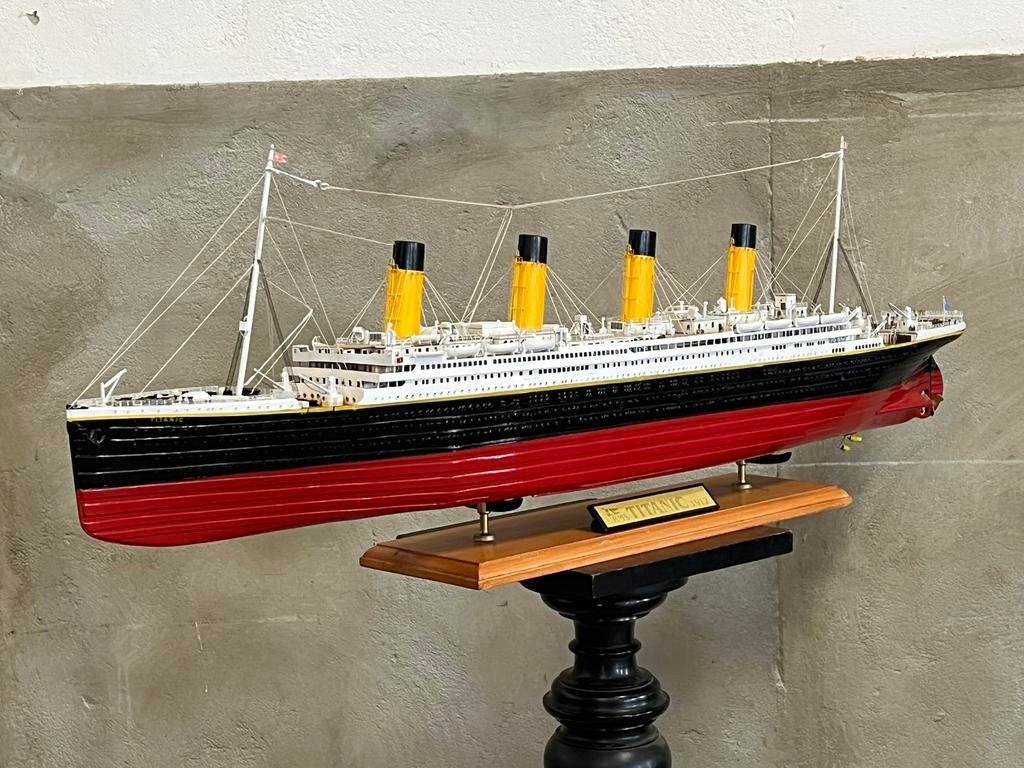 Schitterend gebouwd model Titanic, 108 cm hout messing etc, Ophalen, Zo goed als nieuw, Nvt, Nvt
