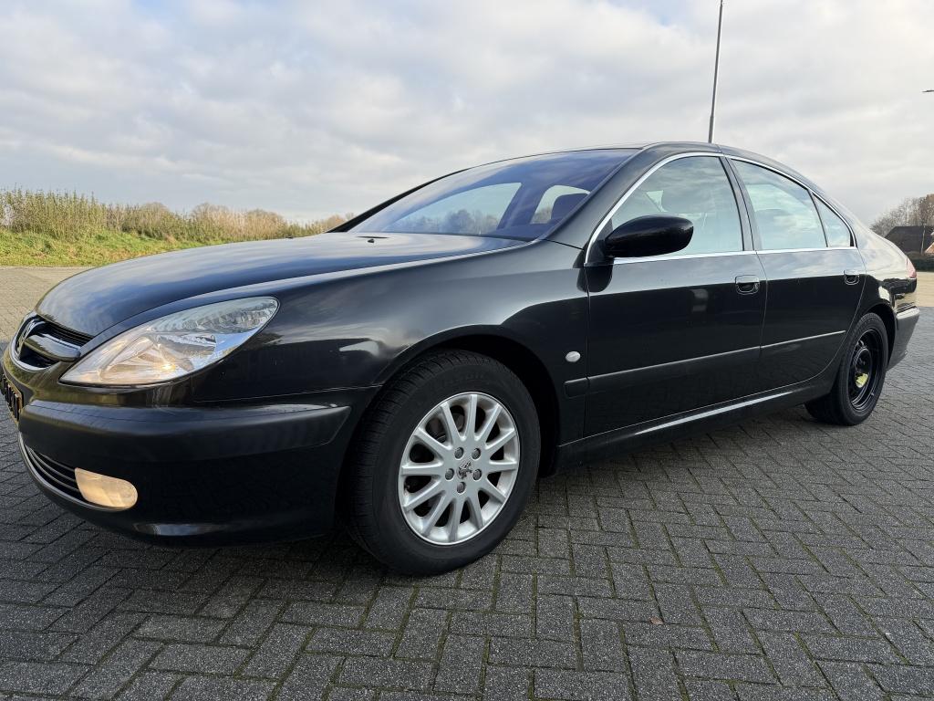 Peugeot 607 2.0-16V AIRCO LEDER NAVIGATIE (bj 2003), Voorwielaandrijving, 136 pk, 4 cilinders, Zwart
