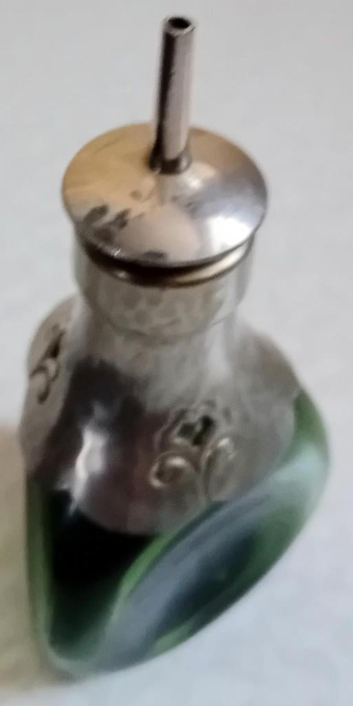 Art-Deco groen glazen elixerflesje/karafje gemerkt met Gero, Antiek en Kunst, Antiek | Tin, Ophalen of Verzenden