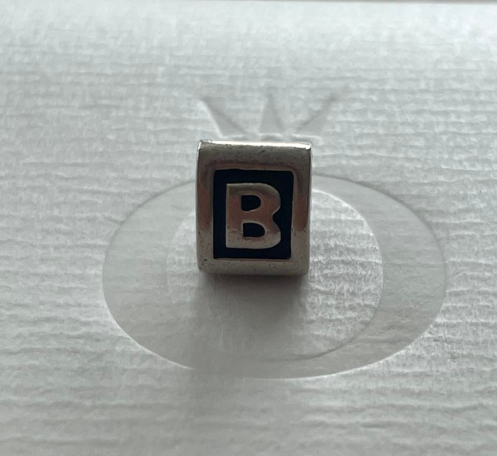 Pandora bedel letter B. Zilver. Moederdagtip 🎁., Gebruikt, Pandora, Ophalen of Verzenden, 1 bedel