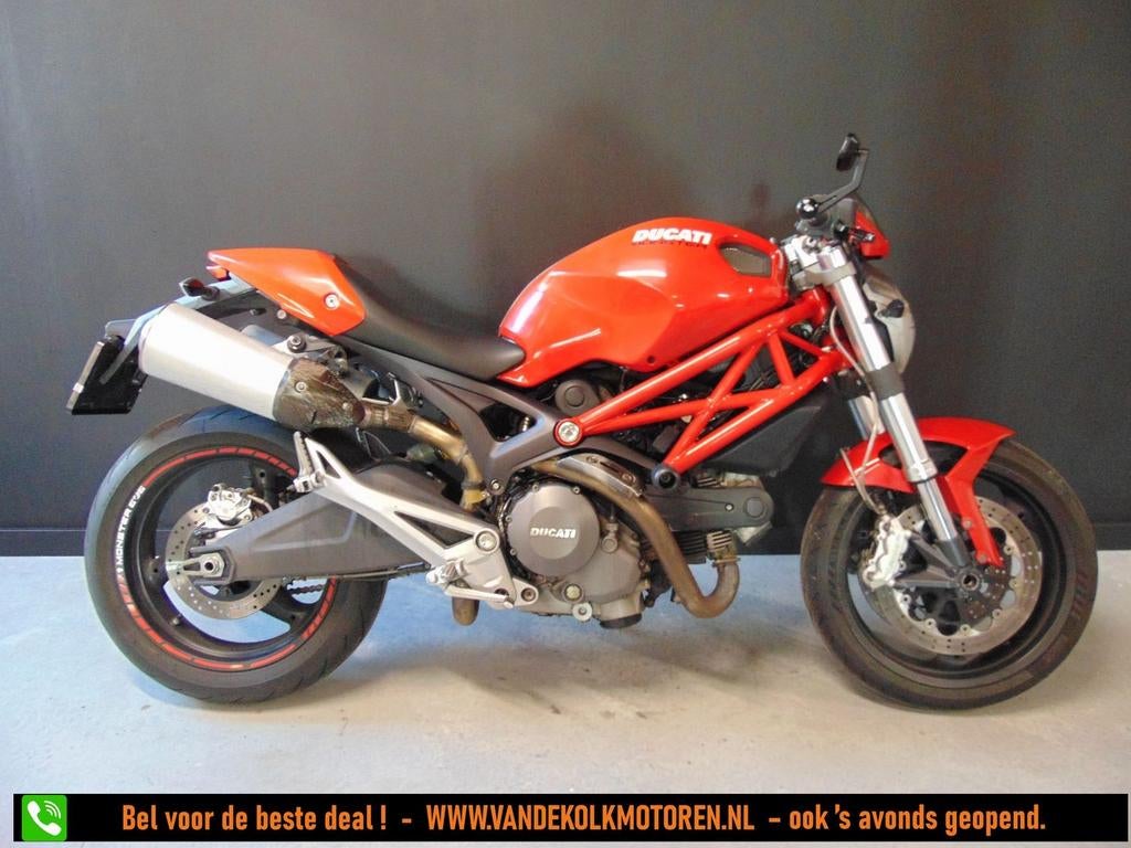 DUCATI M 696 (bj 2008) Rood - DESMO BEURT !