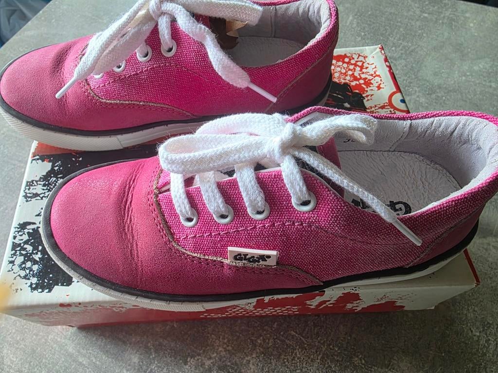 Roze Giga seda fuxia kinderschoenen maat 30 nieuw in doos, Kinderen en Baby's, Kinderkleding | Schoenen en Sokken, Meisje, Nieuw