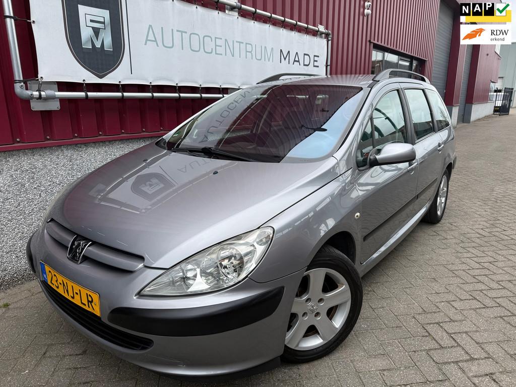 Peugeot 307 Break 2.0-16V XT // Automaat // Clima //, Gebruikt, Zwart, 4 cilinders, 700 kg