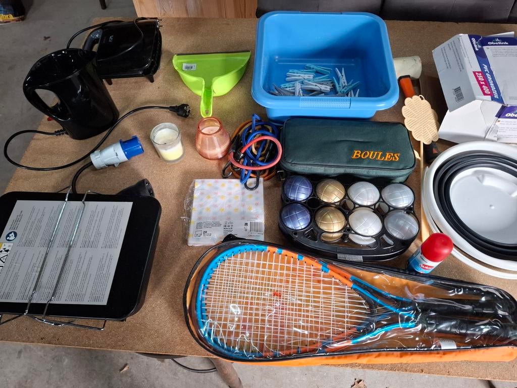 Complete campinguitrusting: van pomp tot BBQ en spellen, Ophalen, Gebruikt