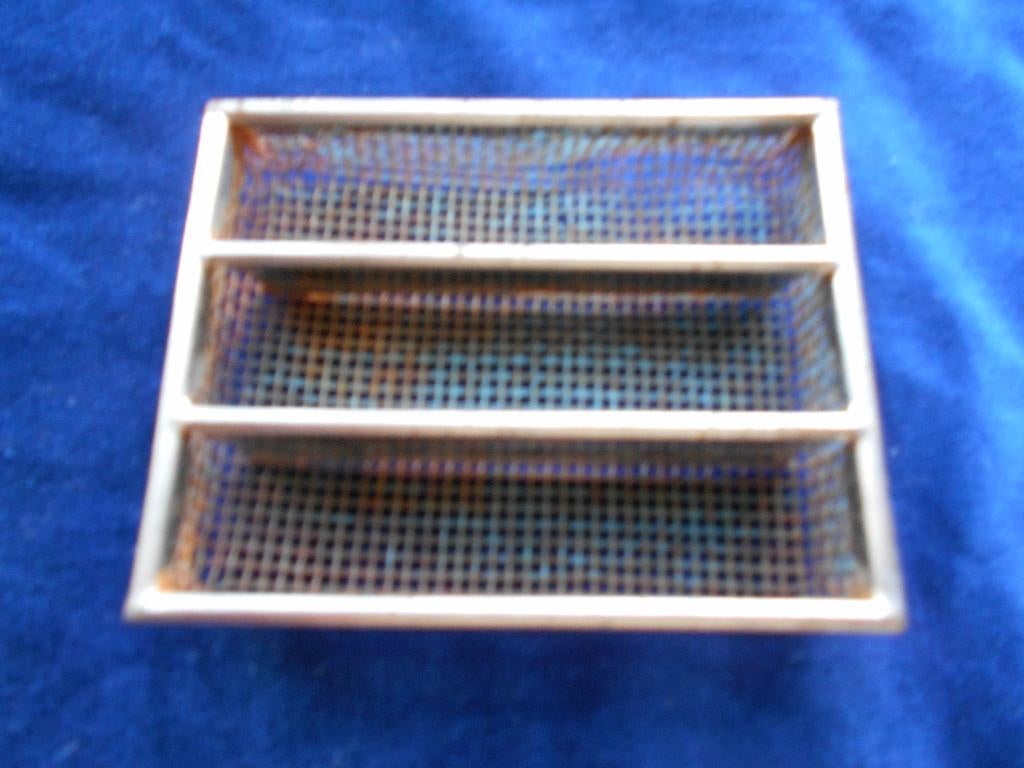 Bestekbakje voor poppenkeuken, nu 1,95., Ophalen of Verzenden, Gebruikt