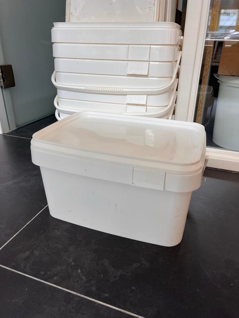 10x Rechthoekige Emmer 17L met deksel, Ophalen, Zo goed als nieuw, Kunststof, Met deksel