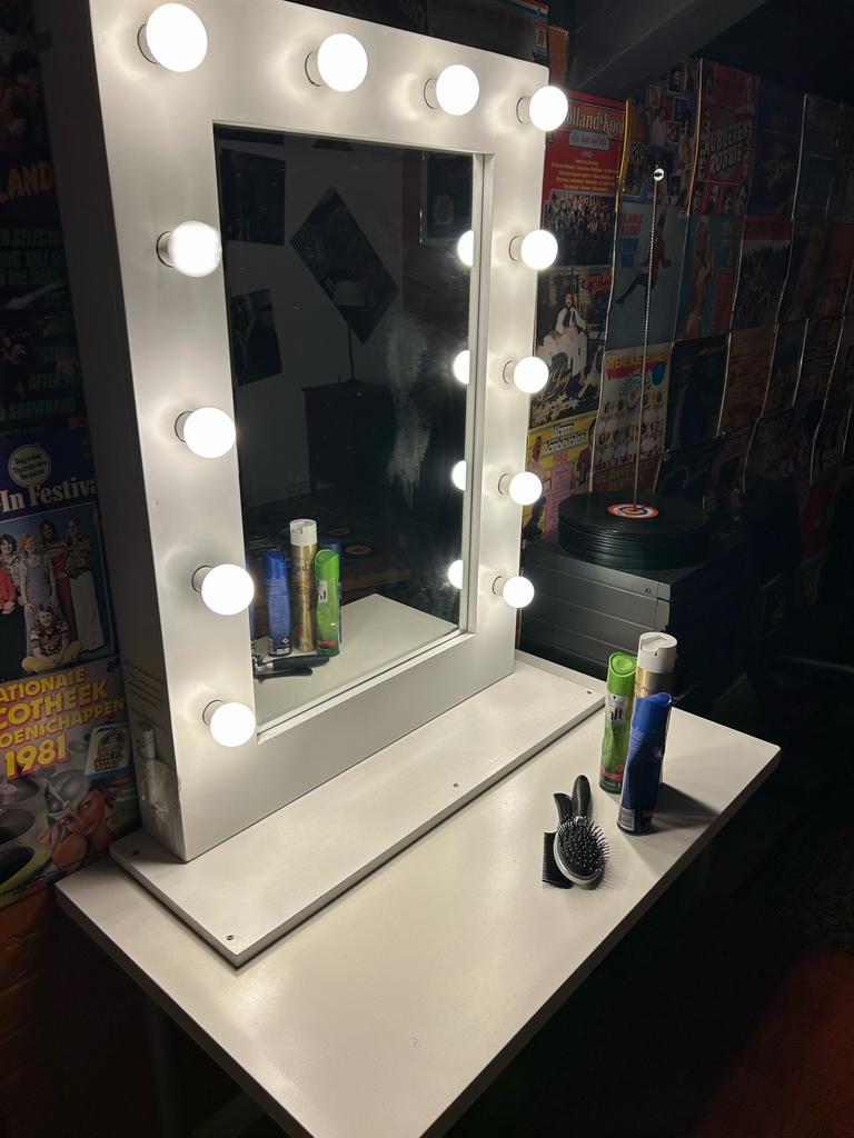 Mooie Make-up spiegel, theaterspiegel, spiegel met licht, Ophalen, 100 tot 150 cm, Zo goed als nieuw, Rechthoekig