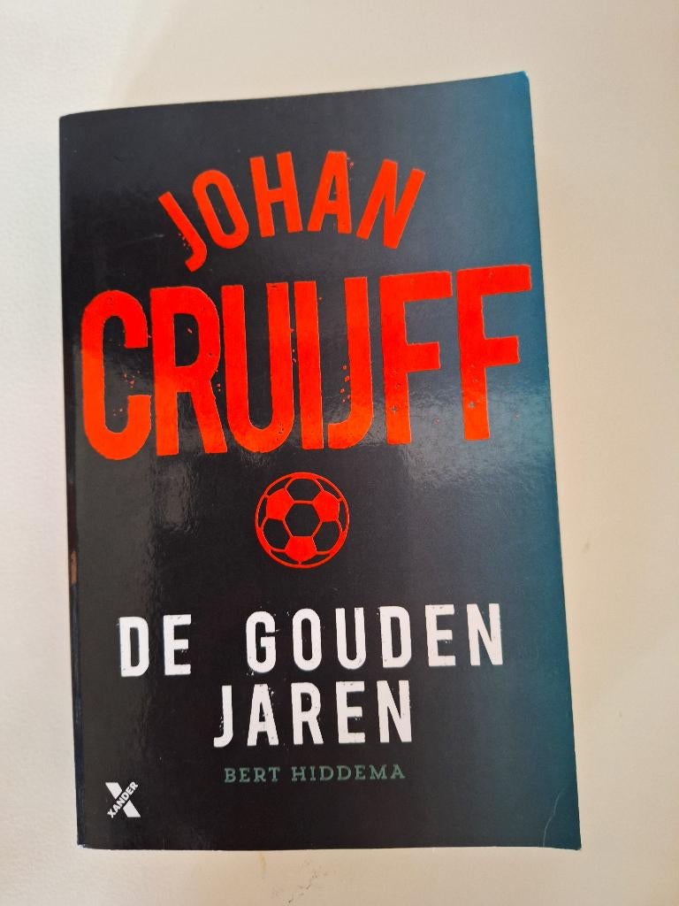 Johan Cruijff De gouden jaren - Bert Hiddema, Boeken, Ophalen of Verzenden, Bert Hiddema, Balsport