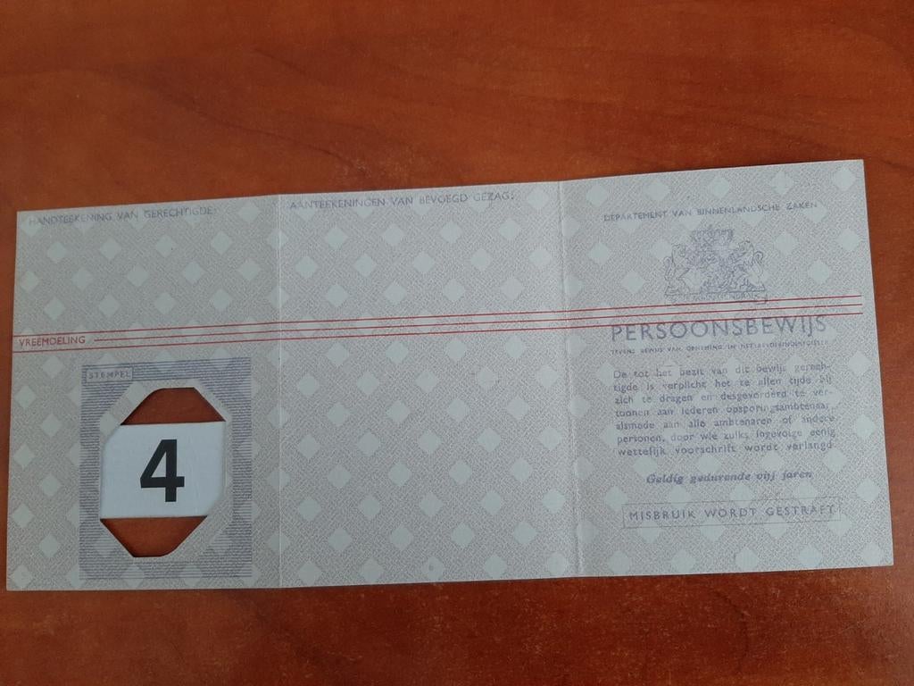 Persoonsbewijs VREEMDELING Eindhoven Noord-Brabant, Verzamelen, Militaria | Tweede Wereldoorlog, Ophalen of Verzenden, Landmacht