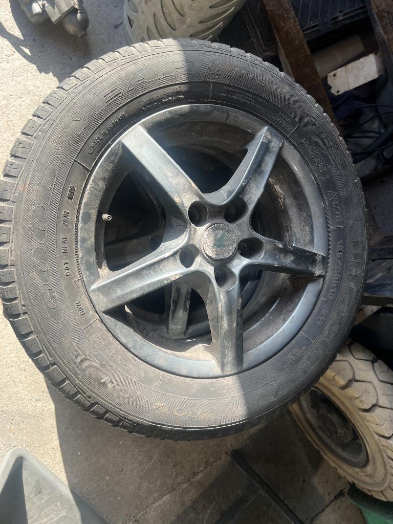 4 autobanden Golf / Caddy, Auto-onderdelen, Banden en Velgen, Ophalen, Gebruikt, 15 inch, Banden en Velgen