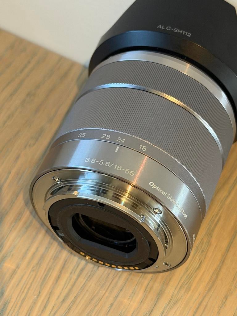 Sony E 3.5-5.6/18-55mm OSS Lens - Zilver, Ophalen of Verzenden, Gebruikt, Standaardlens, Zoom