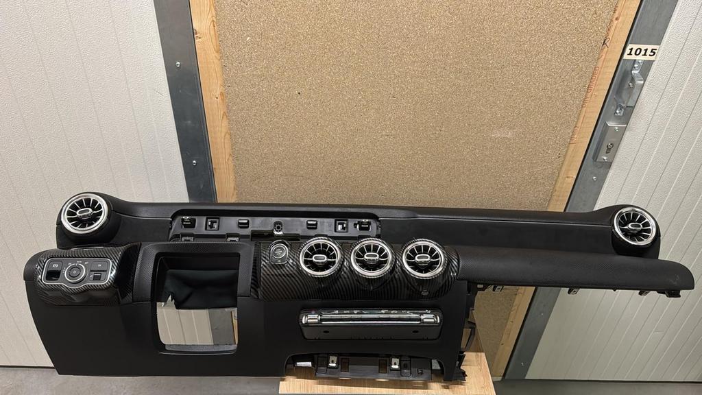 Mercedes A-Klasse Dashboard Compleet 2018-2024, Ophalen of Verzenden, Gebruikt, Mercedes-Benz