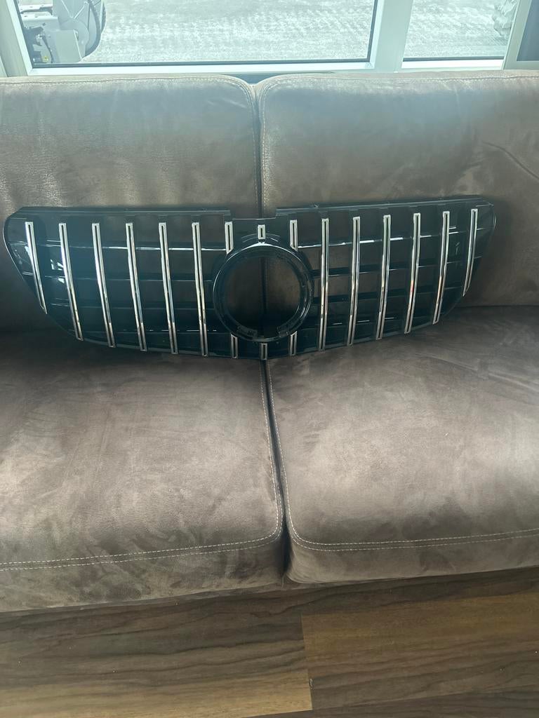 Origineel grill Mercedes Vito W447 facelift type, Ophalen of Verzenden, Gebruikt, Voor, Mercedes-Benz