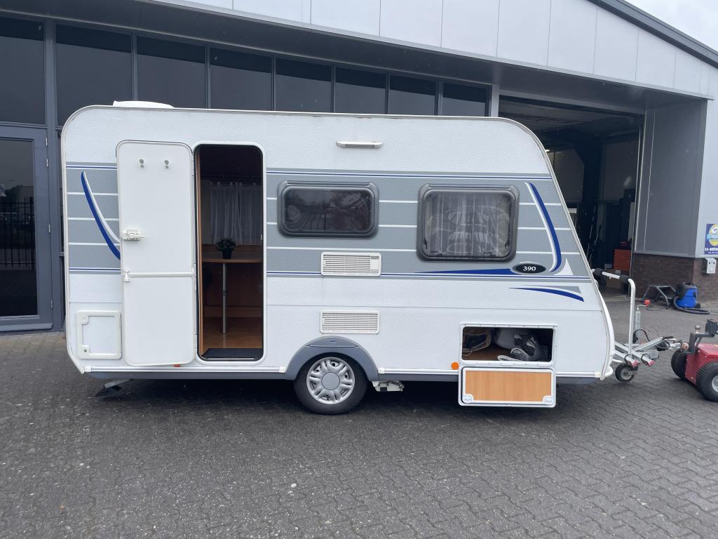 Caravelair Antares Luxe 390 Bed + Zit + WC 770KG Bovag 2024!, Bedrijf, Treinzit, 750 - 1000 kg, Caravelair