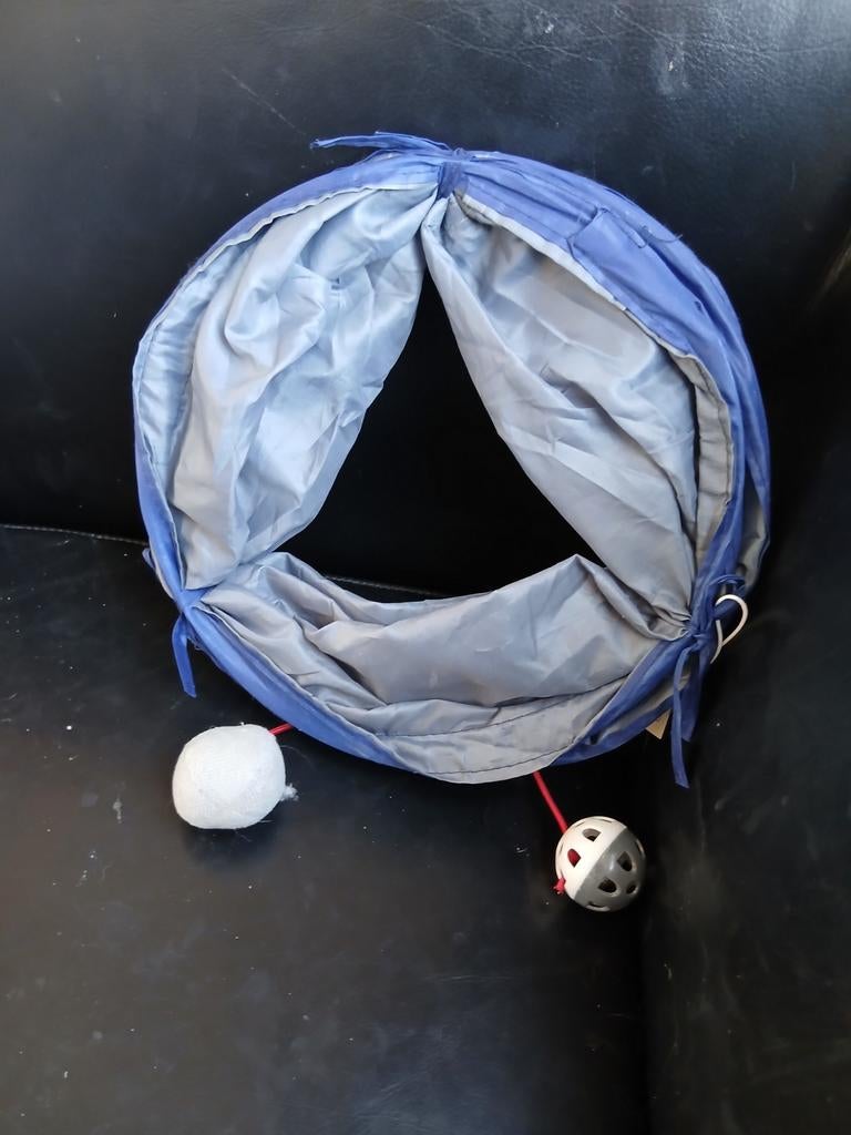 Leuke katten tunnel nr 598, Dieren en Toebehoren, Kattenspeelgoed, Ophalen of Verzenden, Zo goed als nieuw, Speeltunnel