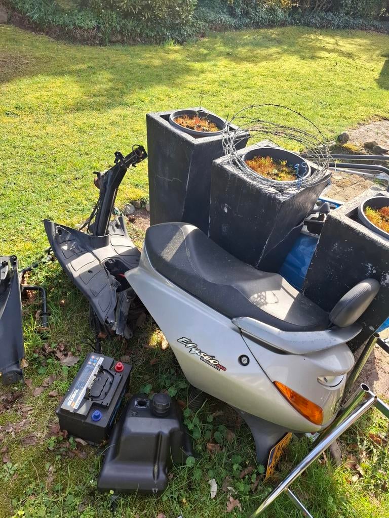 Peugeot Elyseo Onderdelen, Fietsen en Brommers, Brommeronderdelen | Scooters, Ophalen of Verzenden, Peugeot