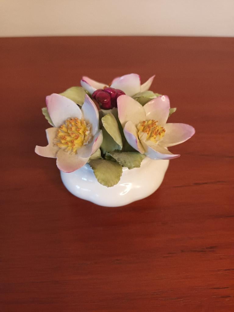 Kerstboeketje porselein Royal Albert, Ophalen of Verzenden