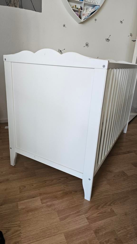 Ledikantje met matras en AeroSleep topper, Kinderen en Baby's, Babywiegjes en Ledikanten, Ophalen of Verzenden, Zo goed als nieuw