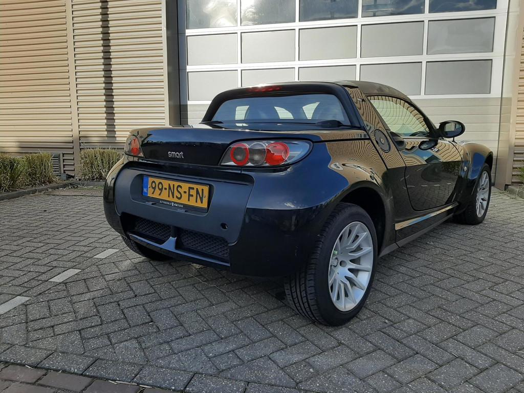 smart roadster 0.7 45, Achterwielaandrijving, Gebruikt, Zwart, Origineel Nederlands
