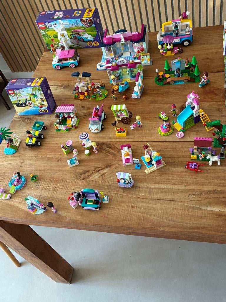 Grote verzameling Lego Friends, Kinderen en Baby's, Speelgoed | Duplo en Lego, Ophalen of Verzenden, Zo goed als nieuw