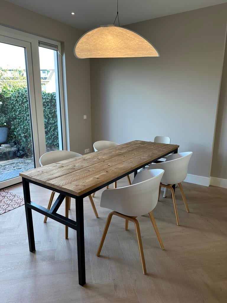 Houten bureau of eettafel met metalen onderstel, Ophalen, Gebruikt, 200 cm of meer, 50 tot 100 cm