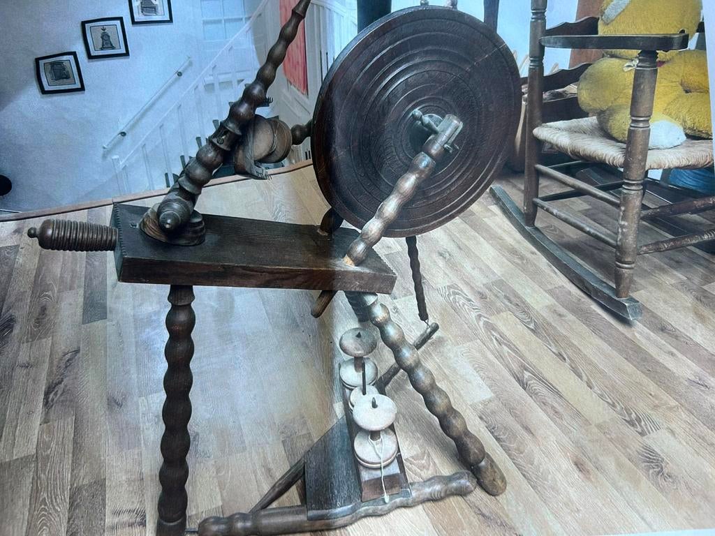 Oud Spinnewiel, Ophalen, Gebruikt, Spinnewiel