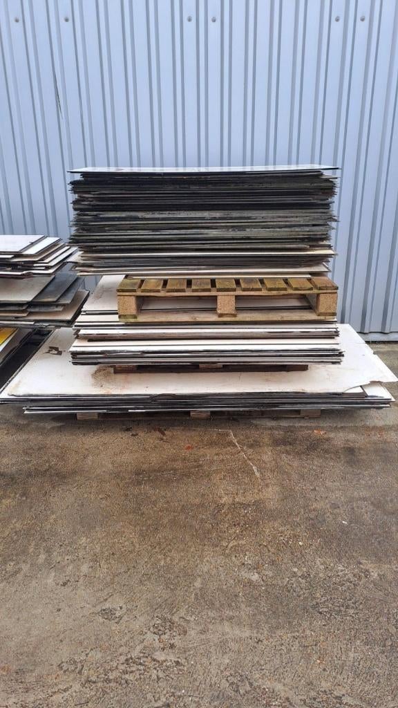 Trespa HPL verschillende formaten met boorgaatjes prijs p m², Ophalen, Gebruikt, HPL, Minder dan 20 mm