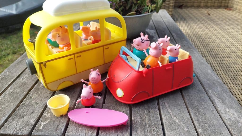 Peppa Pig auto en camper speelset met figuren, Ophalen of Verzenden, Gebruikt