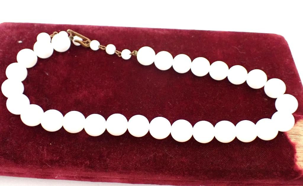 Vintage collier van moonglow kralen, Sieraden, Tassen en Uiterlijk, Kettingen, Verzenden, Zo goed als nieuw, Wit, Overige materialen