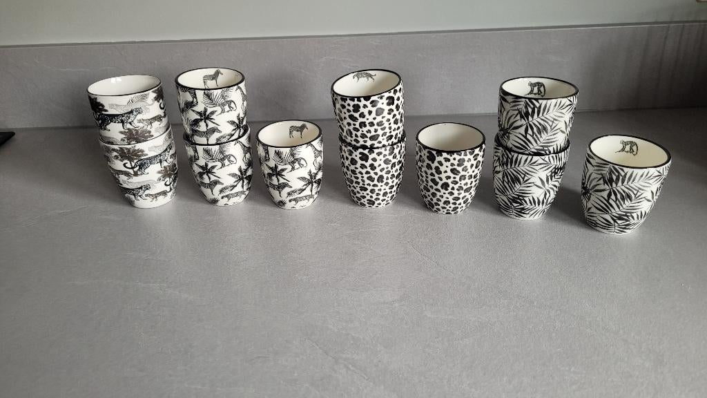 Koffiekopjes met dierenprint 11 stuks, Huis en Inrichting, Keuken | Servies, Gebruikt, Blond Amsterdam, Ophalen of Verzenden, Kop(pen) en/of Schotel(s)