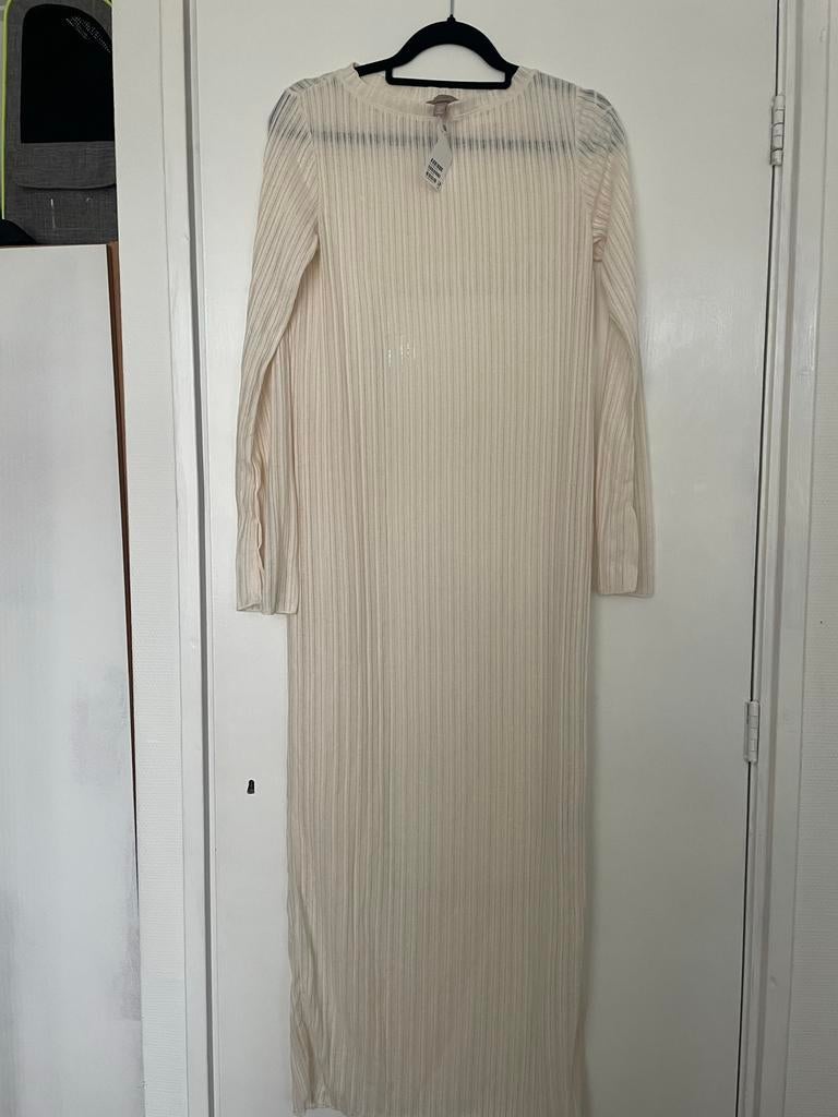 H&M Geribbelde Maxi Jurk - Nieuw met kaartje maatM, Kleding | Dames, Jurken, Maat 38/40 (M), Beige, Nieuw, Ophalen of Verzenden