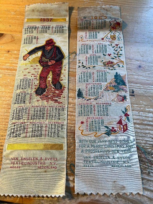 Twee linnen geborduurde kalender - boekenleggers, Verzamelen, Ophalen, Gebruikt, Reclame