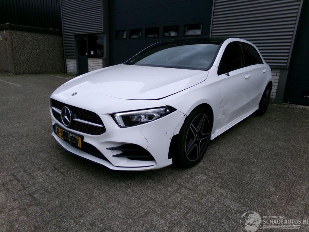 Mercedes-Benz A-Klasse 200D AMG-PAKKET / PANODAK / CAMERA /, Auto diversen, Schadeauto's, Mercedes-Benz, Automaat, Diesel, Hatchback