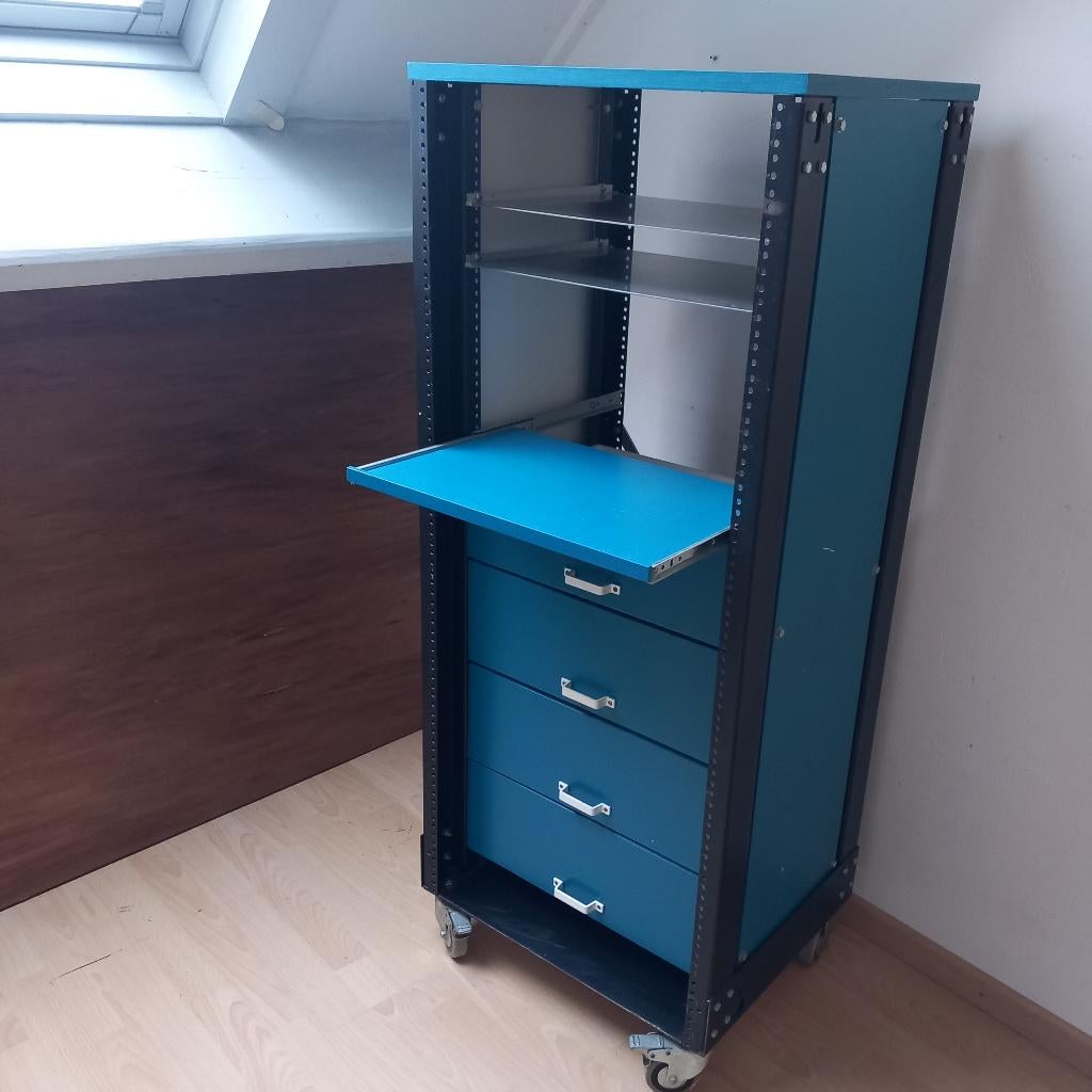 Unieke ladekast platenspeler, Metalen industrieel met hout, 100 tot 150 cm, Zo goed als nieuw, 3 of 4 laden