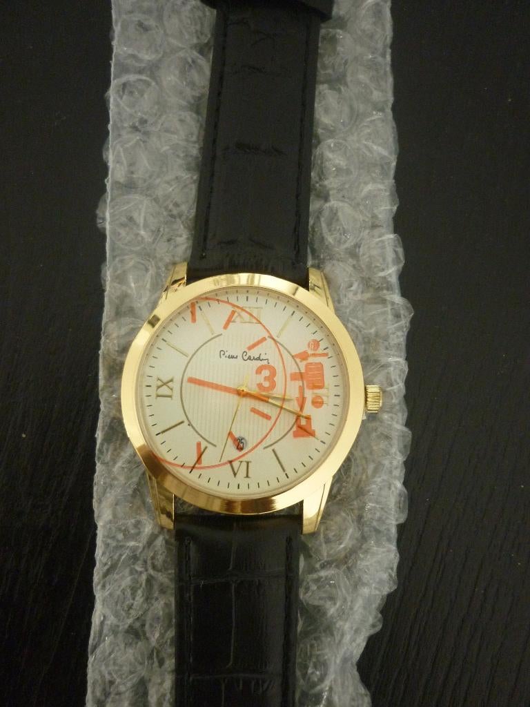 Heren Horloge met zwarte lederen band - Pierre Cardin, Ophalen of Verzenden, Nieuw