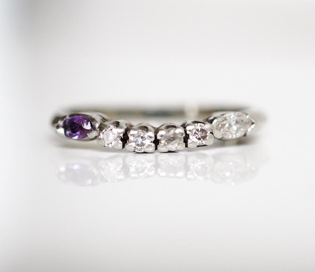 18 krt witgouden ring met diamant en amethist, Gebruikt, ., Ophalen of Verzenden, Met edelsteen