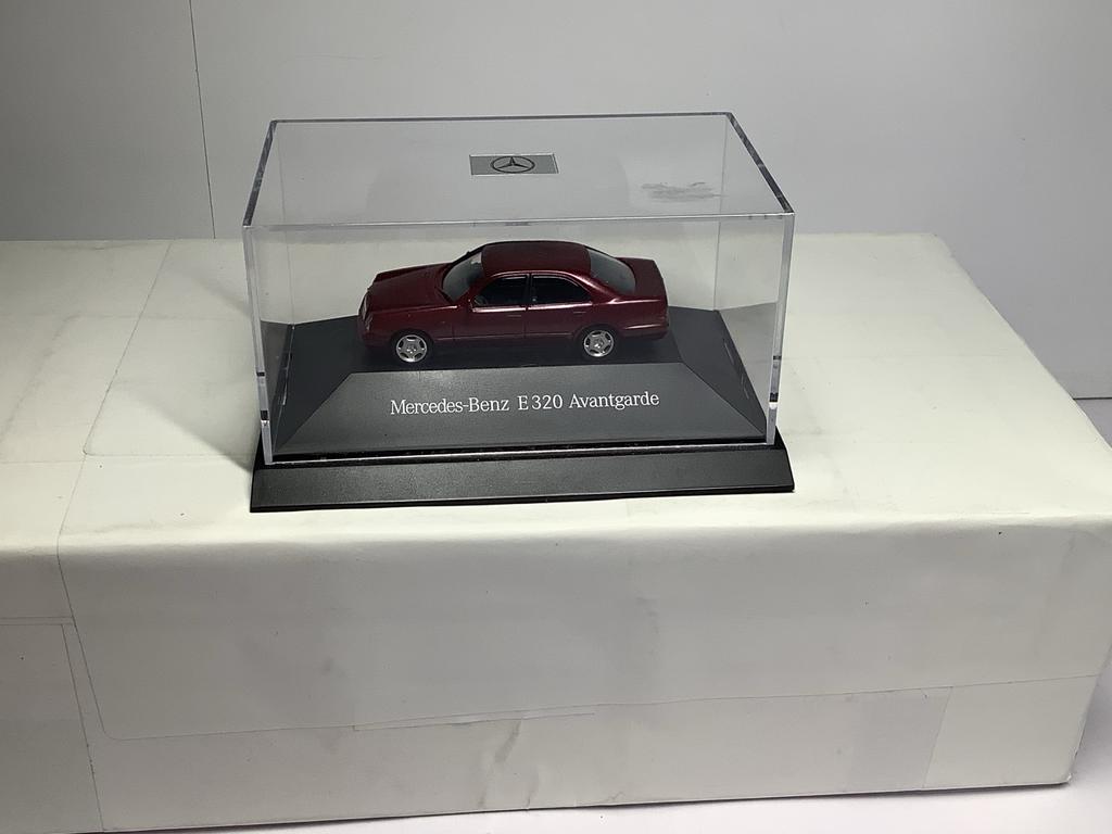 Herpa-1:87 Mercedes-Benz E320 Avantgarde Modelauto, Ophalen of Verzenden, Nieuw, Auto, Herpa
