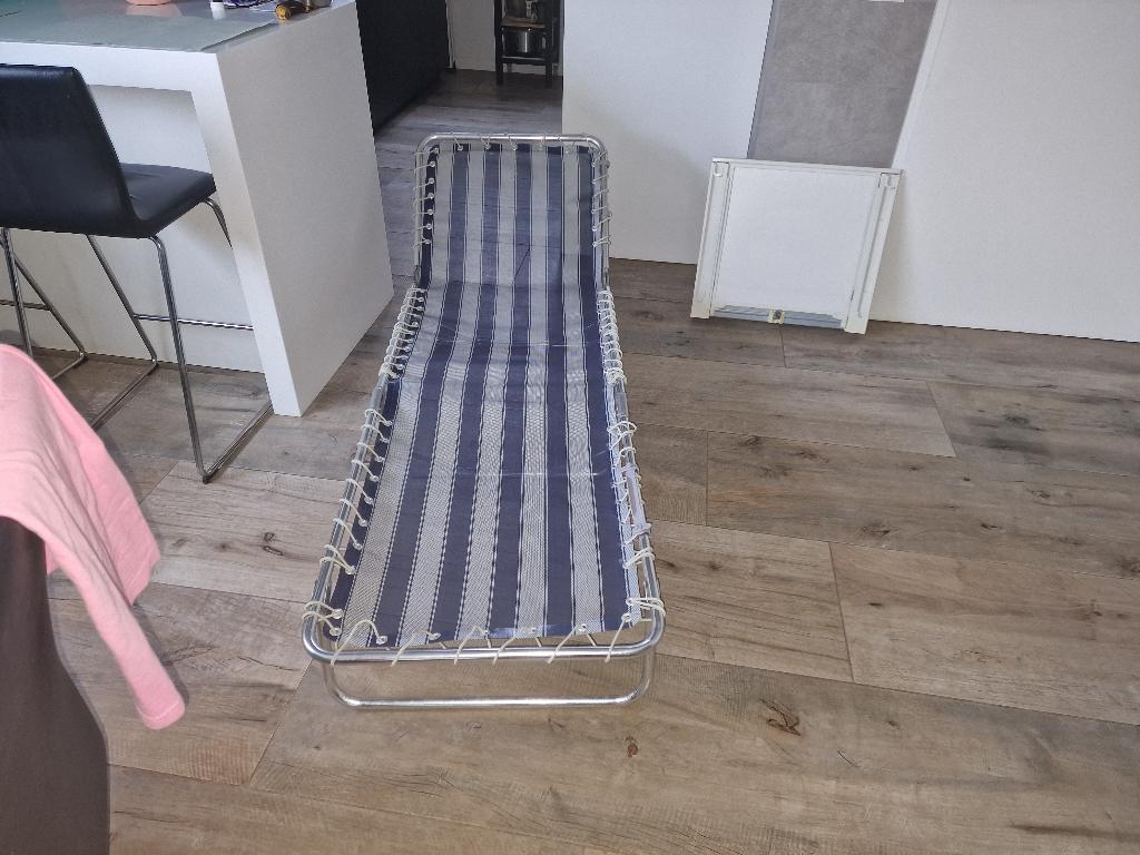 relax campingbed, Ophalen, Zo goed als nieuw, Aluminium, Inklapbaar