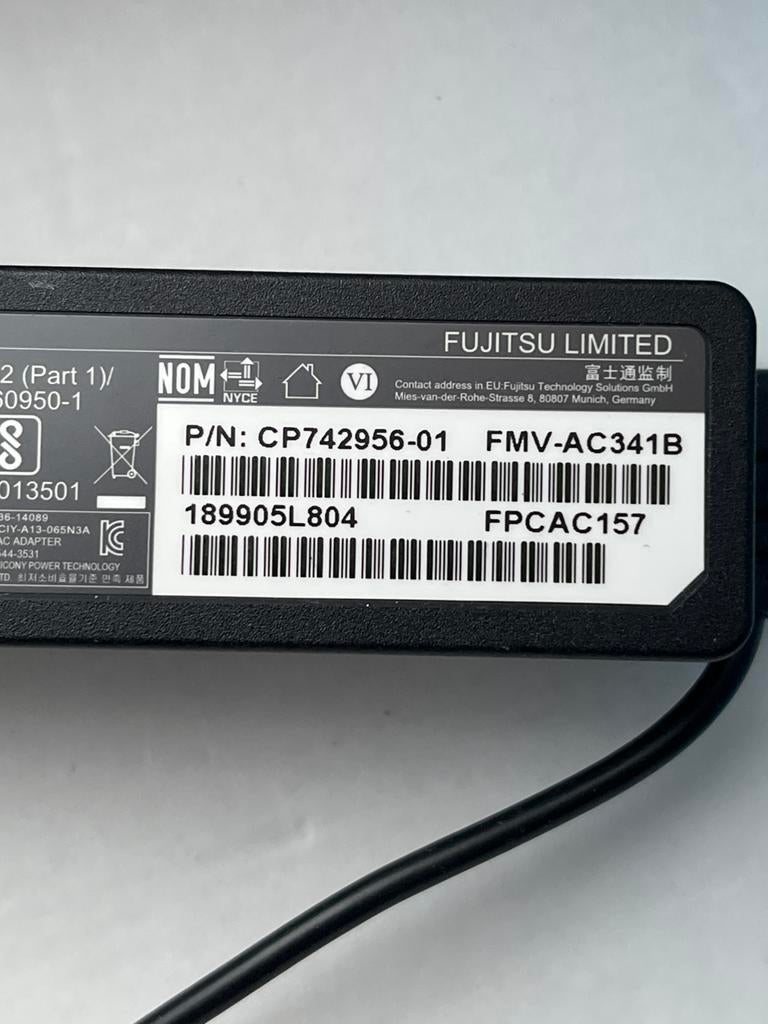 Fujitsu FMV-AC341B Adapter, Ophalen of Verzenden, Gebruikt