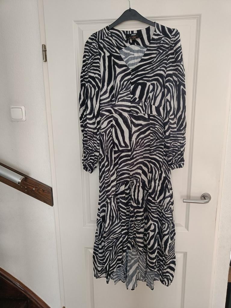 Jurk Eksept (Shoeby) by Fred maat M., Ophalen of Verzenden, Zo goed als nieuw, Zwart, Onder de knie