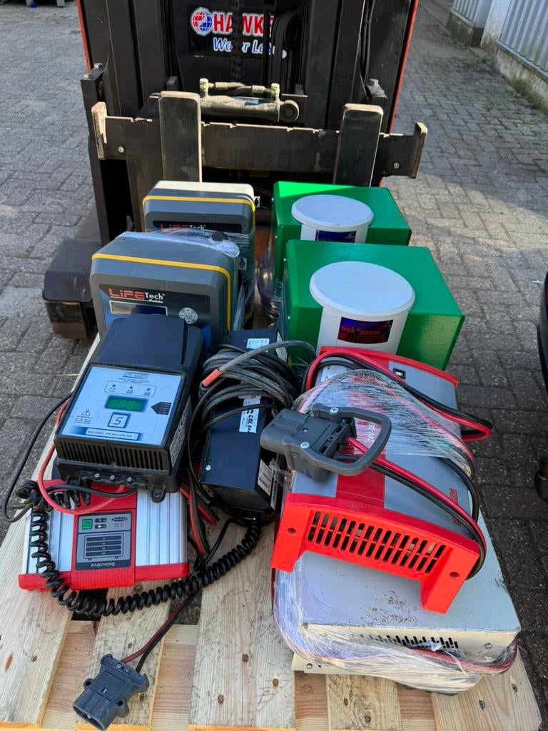 Acculader verschillende 24v 48v Heftruck Stapelaar Pompwagen, Ophalen of Verzenden, Gebruikt